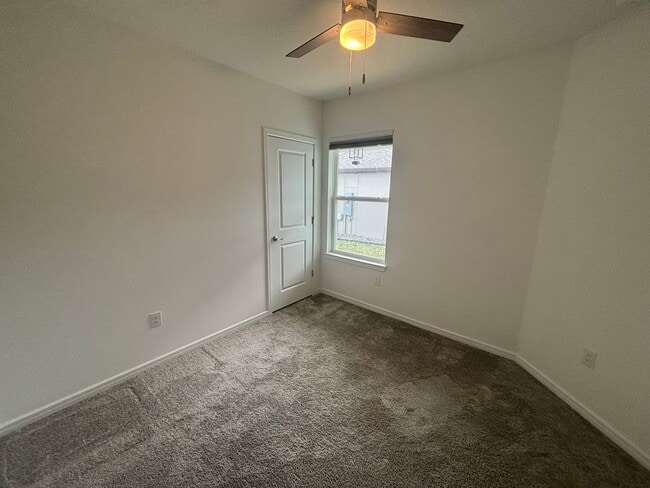 Building Photo - Stunning 3/2 in 55+ Stone Creek - Will rent quick