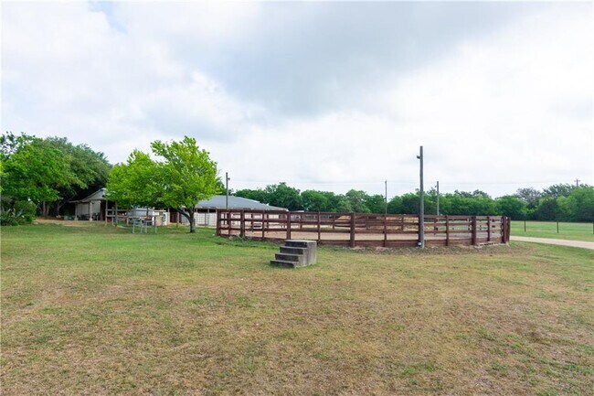 Building Photo - 15000 Fitzhugh Rd