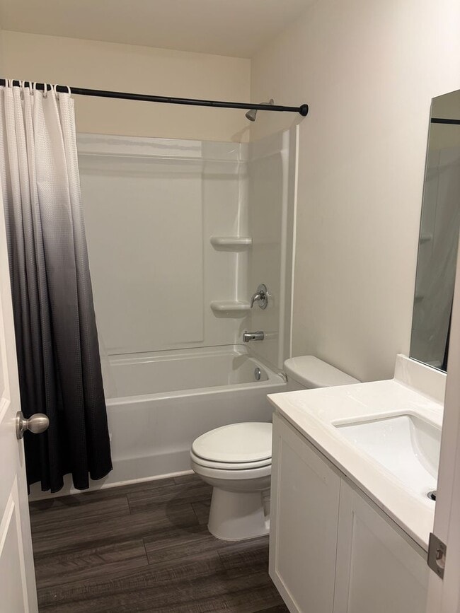 Building Photo - End-Unit Townhouse