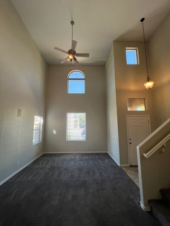 Building Photo - 3 Bedroom - 2 story home in Rancho Sahuarita