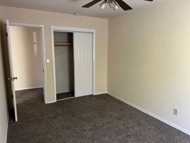 Building Photo - 929 Greenbrier Rd