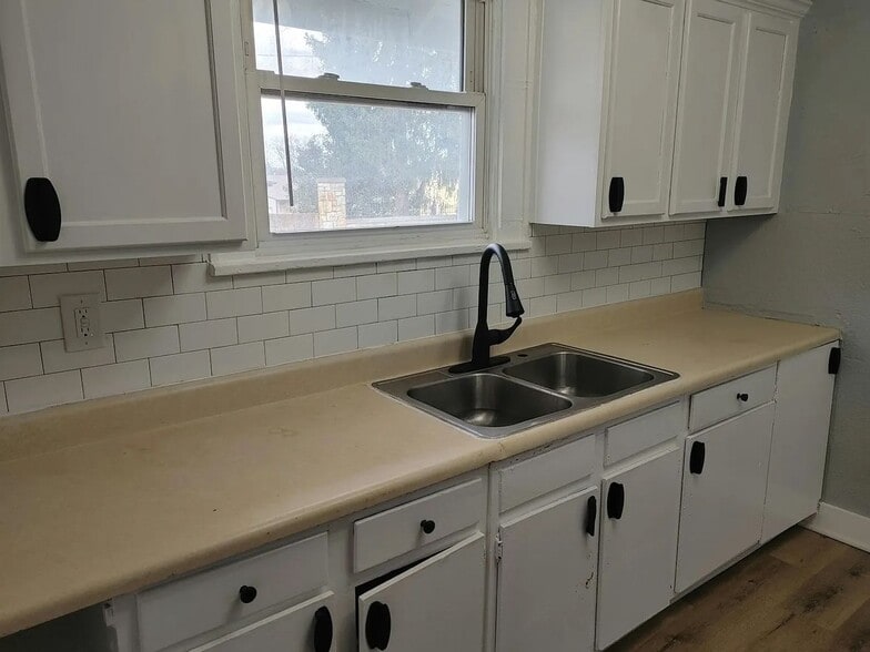 Building Photo - 5401 Highland Ave