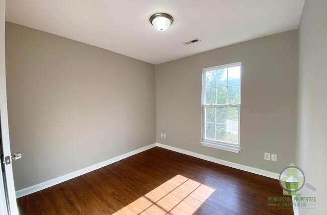 Building Photo - 222 Cambria Ct