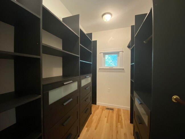 Building Photo - 3 Bedroom Home for Rent - HR Heights