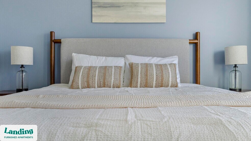 Building Photo - 650 N Main St