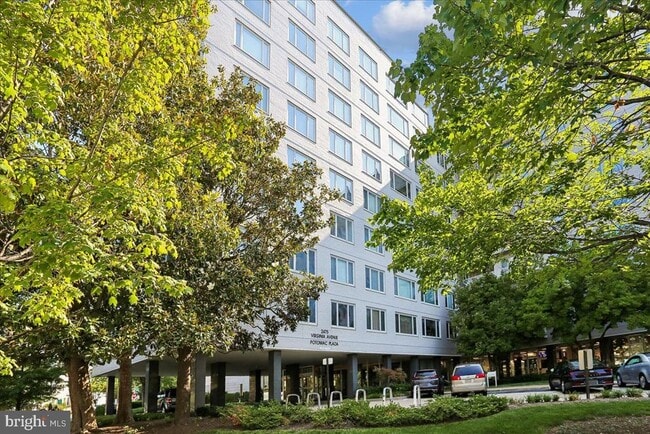 Building Photo - 2475 Virginia Ave NW