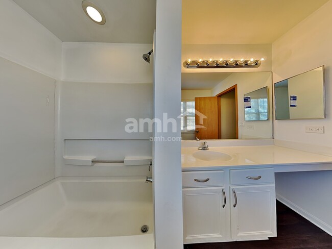Building Photo - 2735 Lahinch Dr