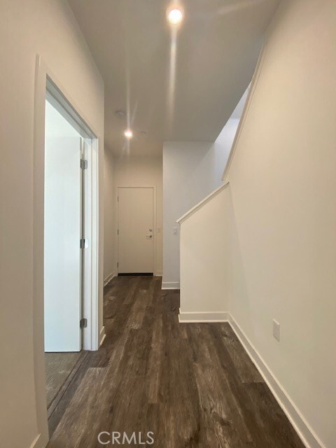 Building Photo - 1411 W Cara Dr