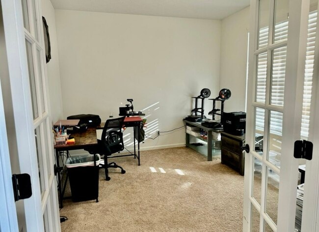 Building Photo - 13238 Landing Cir