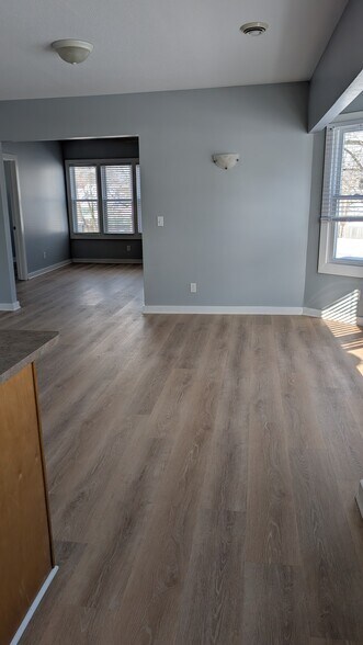 Kitchen and dining - 517 E Barker Ave