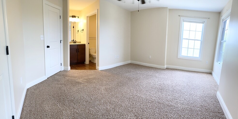 Building Photo - 405 Treyson Ln