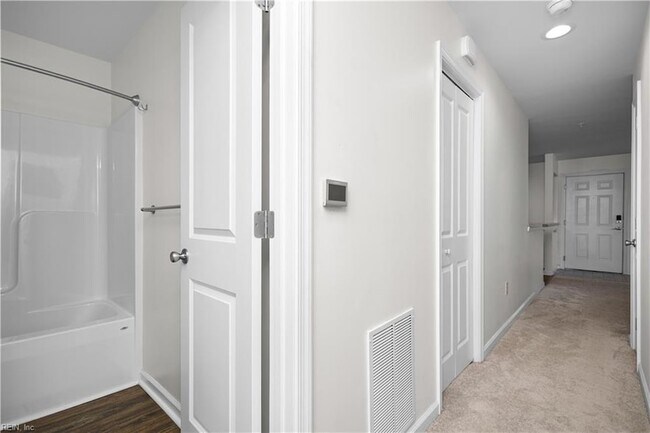 Building Photo - 414 Delaware Ave