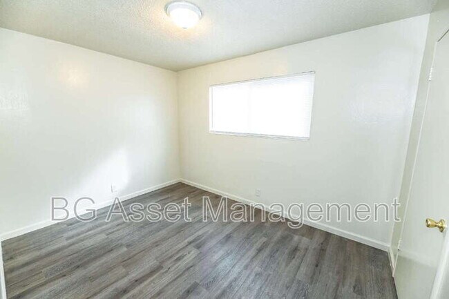 Building Photo - 433 San Marco St