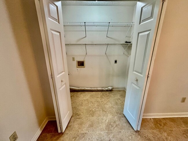 Building Photo - 3 Bedroom Home in Danville!