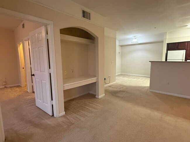 Building Photo - 2801 Chancellorsville Dr