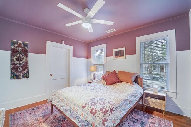 Building Photo - 501 W 41st St