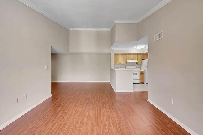 Building Photo - 15155 Michelangelo Blvd