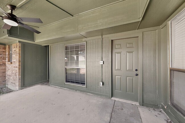 Building Photo - Renovated Home In the Coveted Allen ISD