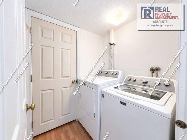 Building Photo - Spacious 2BR/2BA Condo with Garage, Balcony, Pool & Mine Falls Access
