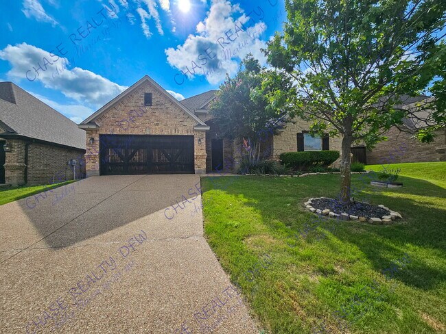 Primary Photo - 240 Spyglass Dr