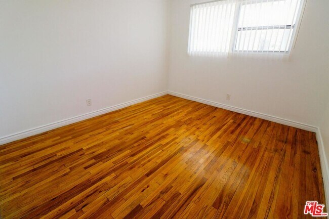 Building Photo - 7249 Bakman Ave