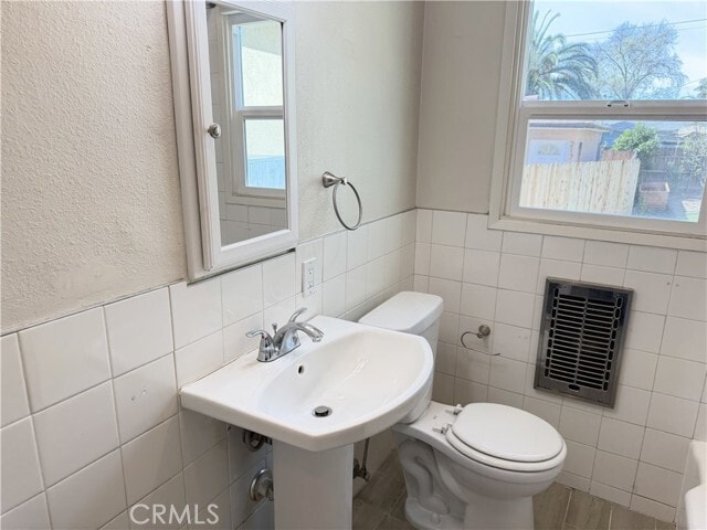 Building Photo - 215 S Mills Ave