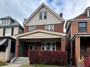 Building Photo - 226 Gross St