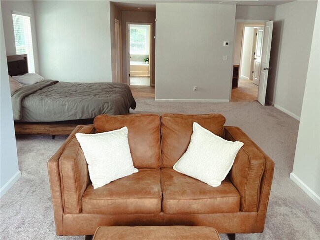 Building Photo - 109 Cedar Wood Trce
