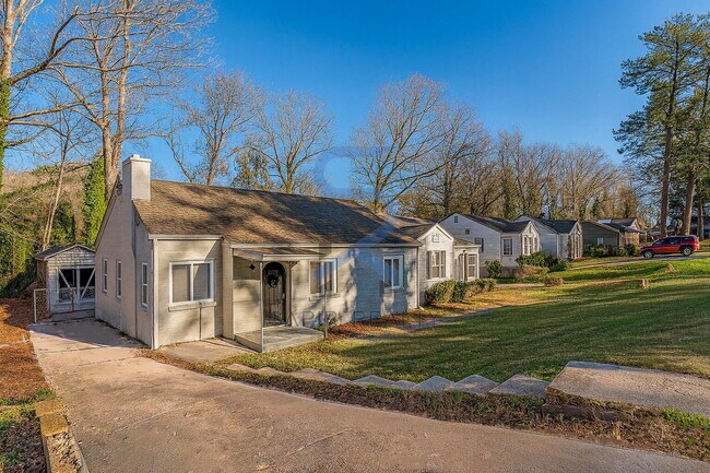 Building Photo - Move in before December 15th and choose your reward: a $250 Amazon Gift Card or a 55" Smart TV!