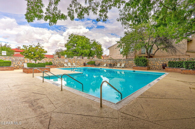 Building Photo - 1742 Pico Alto Dr