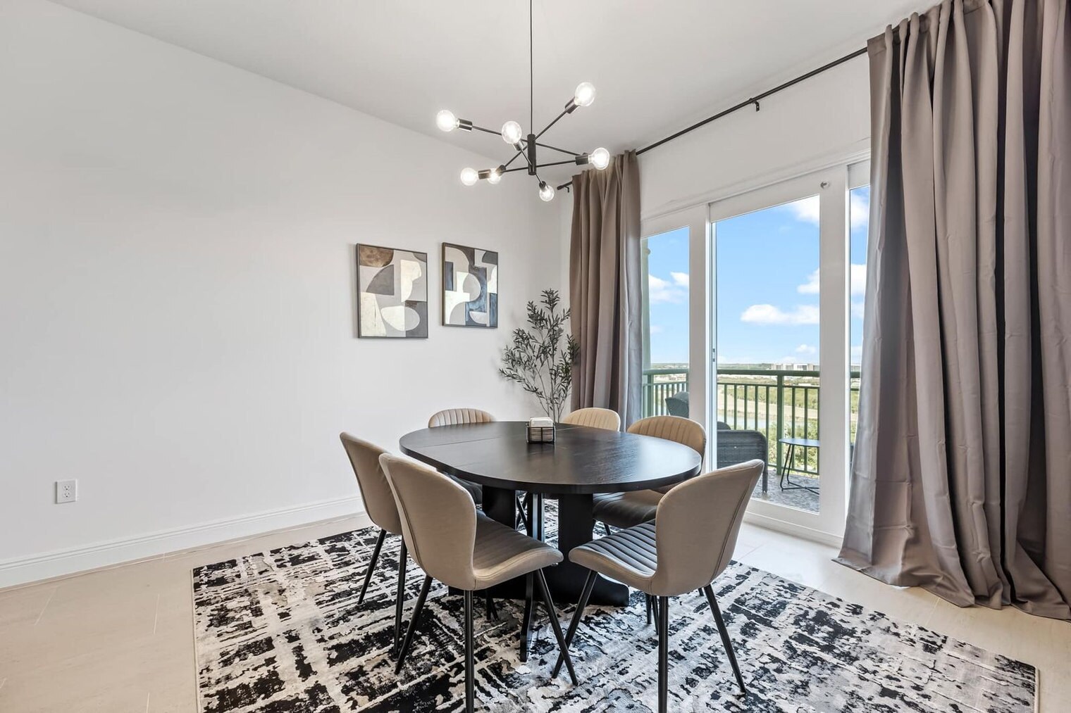 Building Photo - 701 Pilot Ln