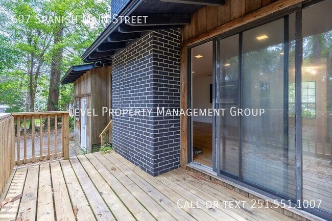 Building Photo - 607 Spanish Main