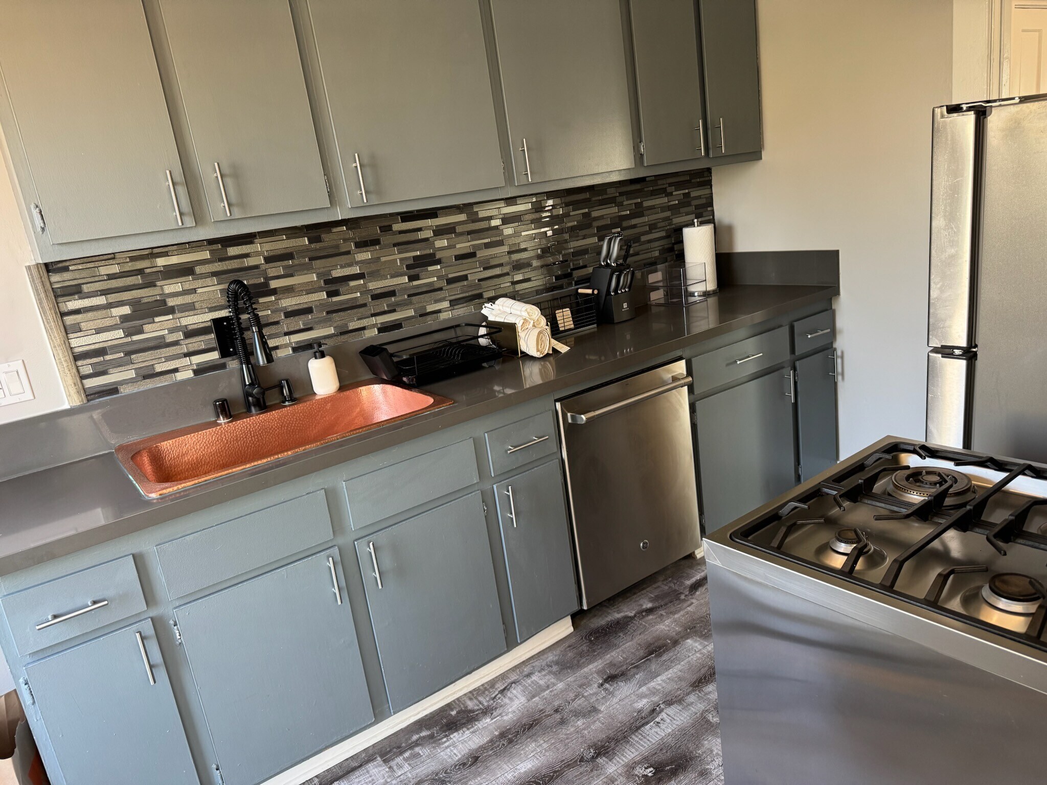 Building Photo - 5919 Lexington Ave