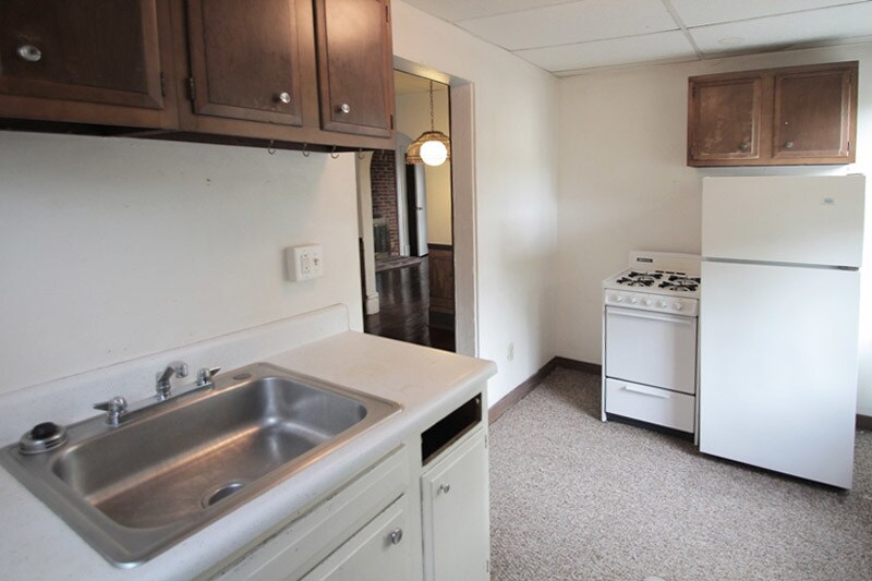 Building Photo - 317 Franklin Ave