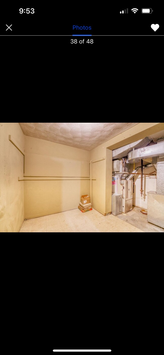 Building Photo - 680 Overland St