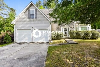 Building Photo - 4 Bedroom Pet-Friendly Home in Fairburn, GA with Main Street Renewal