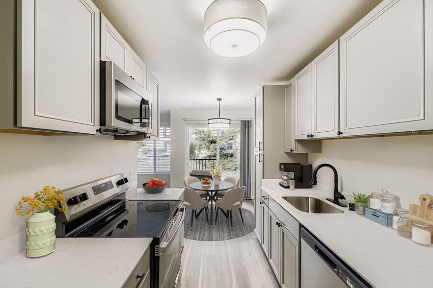 Interior Photo - Beautifully Renovated 1 & 2 Bedroom Apartments in Lynnwood!