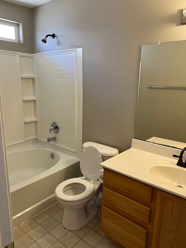 Building Photo - 2763 Butch Cassidy Dr SW