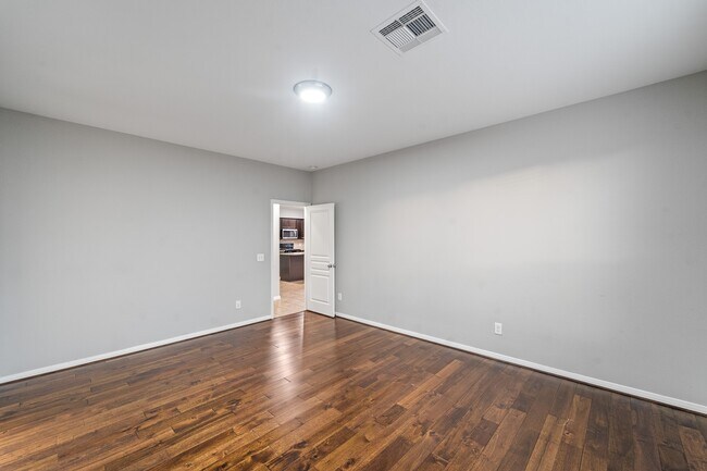 Building Photo - 815 Messina Ln