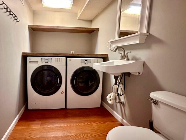 Building Photo - Beautiful 3-bedroom, 2.5-bath home in Clemmons