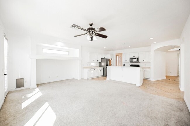 Building Photo - Welcome Home!  One Store Home