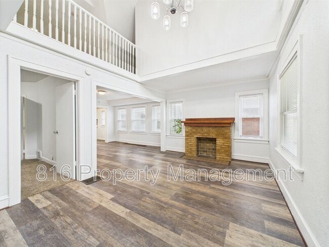 Building Photo - 5611 Olive St