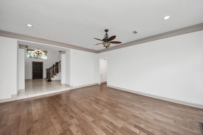 Building Photo - 8119 Meadow Vista Dr