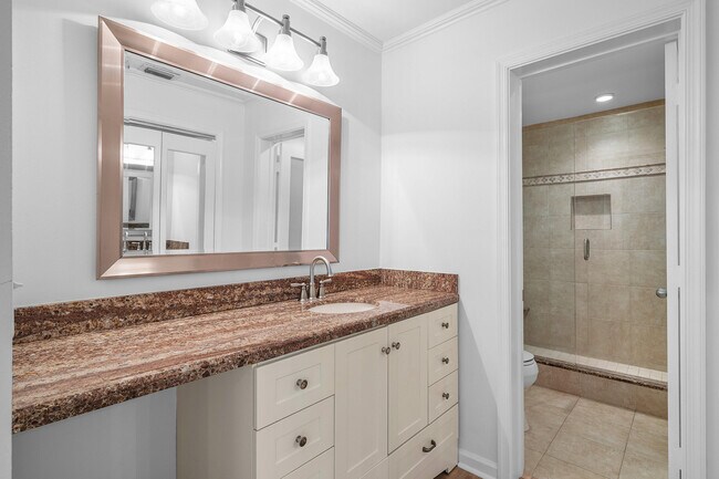 Building Photo - 206 Congressional Way