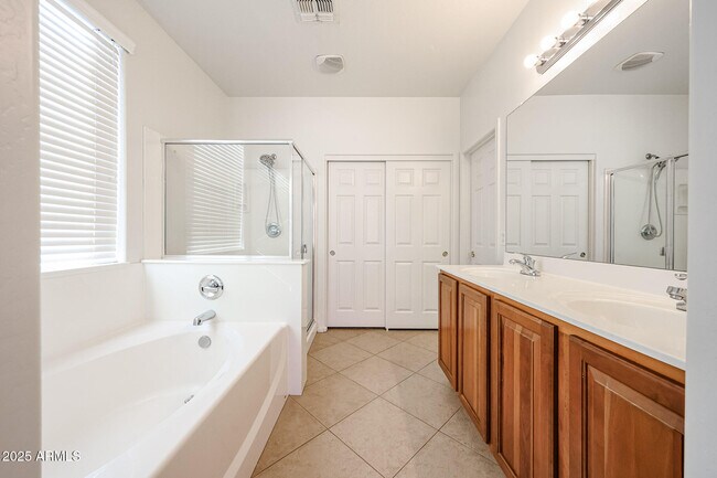 Building Photo - 14088 W Aster Dr