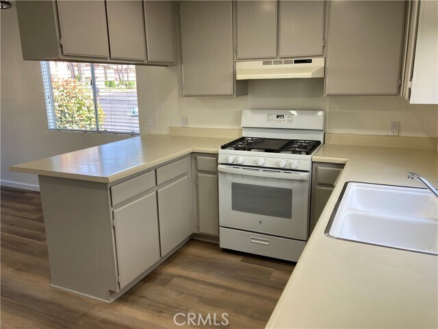 Building Photo - 28601 Calle Del Lago