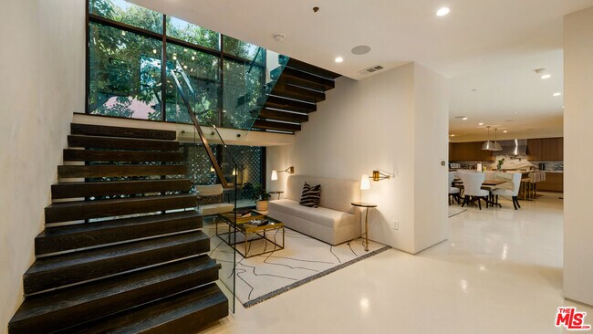 Building Photo - 1884 Laurel Canyon Rd