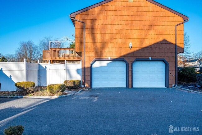 Building Photo - 22 O Loughlin Dr