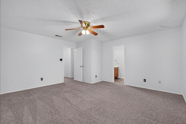 Building Photo - 1410 Green Terrace Dr