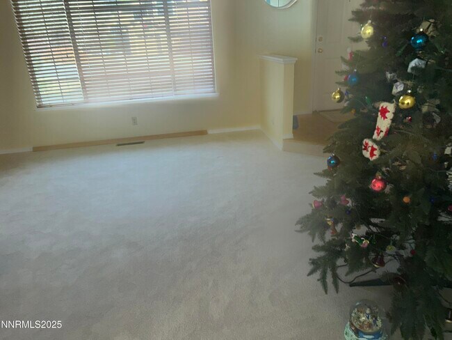 Building Photo - 1809 Lakeland Hills Dr